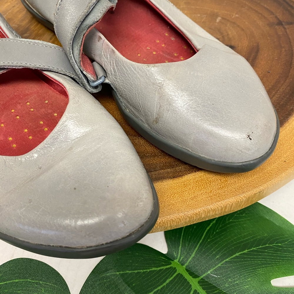 TSUBO Leather Grey Mary Janes Flats - Picture 4 of 8